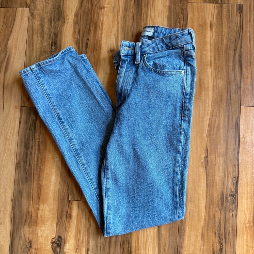 Aritizia Denim Forum Light Blue High-Rise Straight Jeans